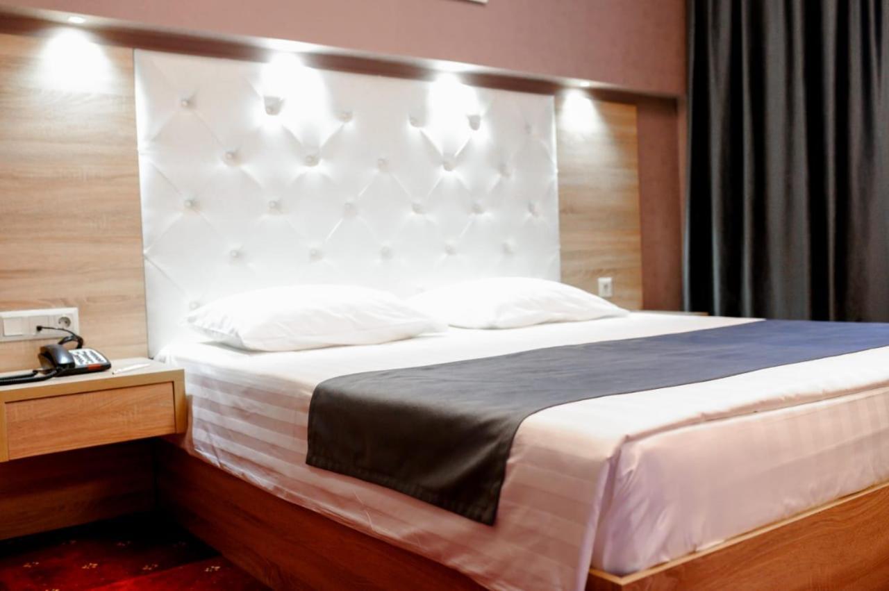 Sun Rise Inn คารากันดี ภายนอก รูปภาพ